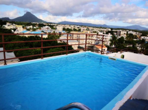 Le Vergers vue sur mer apartment privée de vacances d'été avec piscine et ascenceur proche de la plage flic en flac